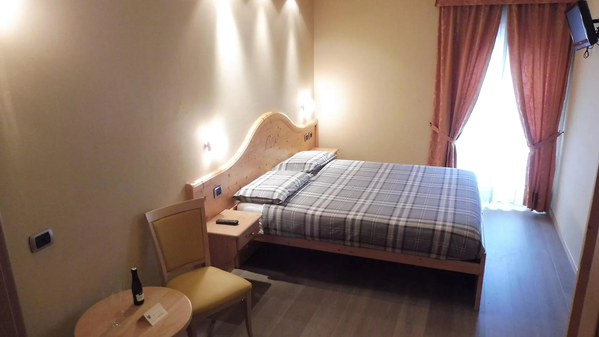 Hotel Valeria Livigno 3*,
